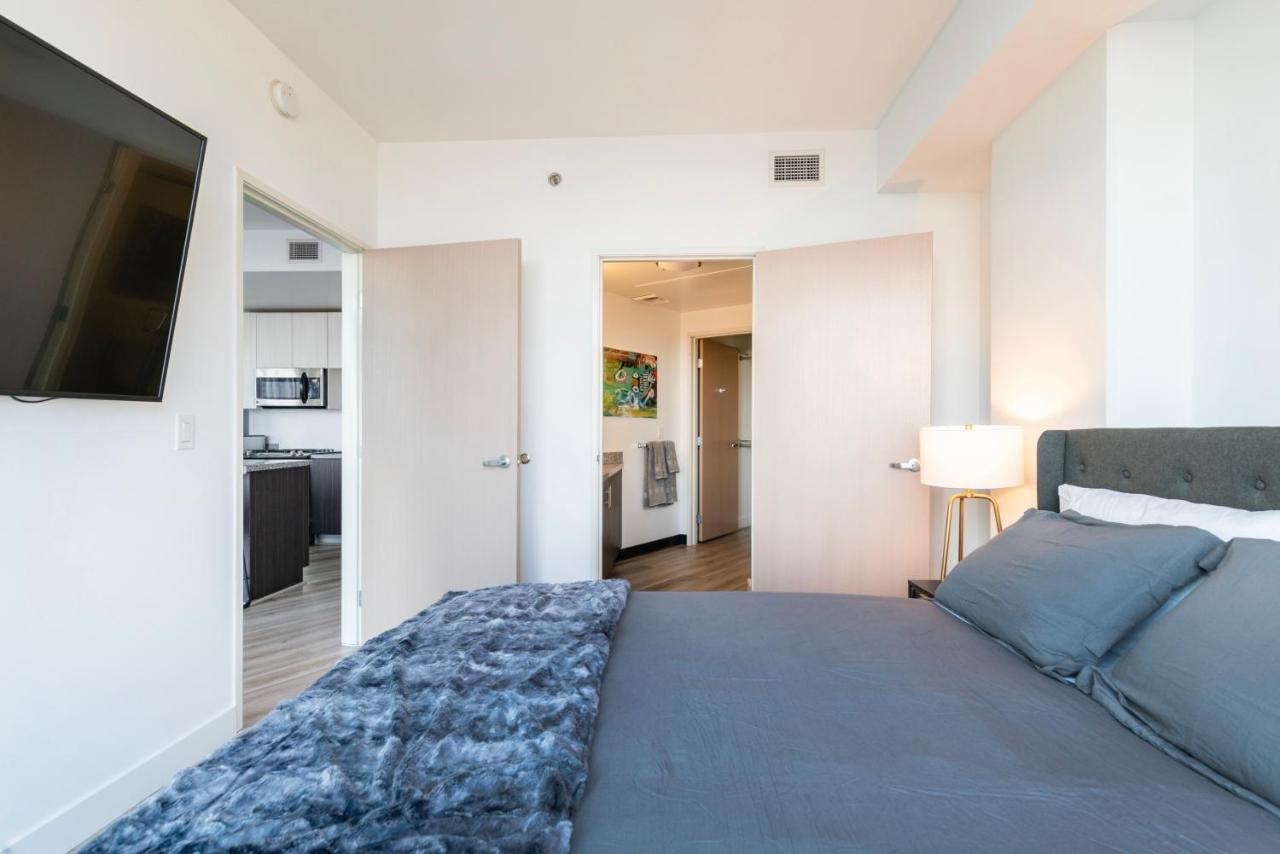 2br Luxury Highrise Hollywood Appartement *